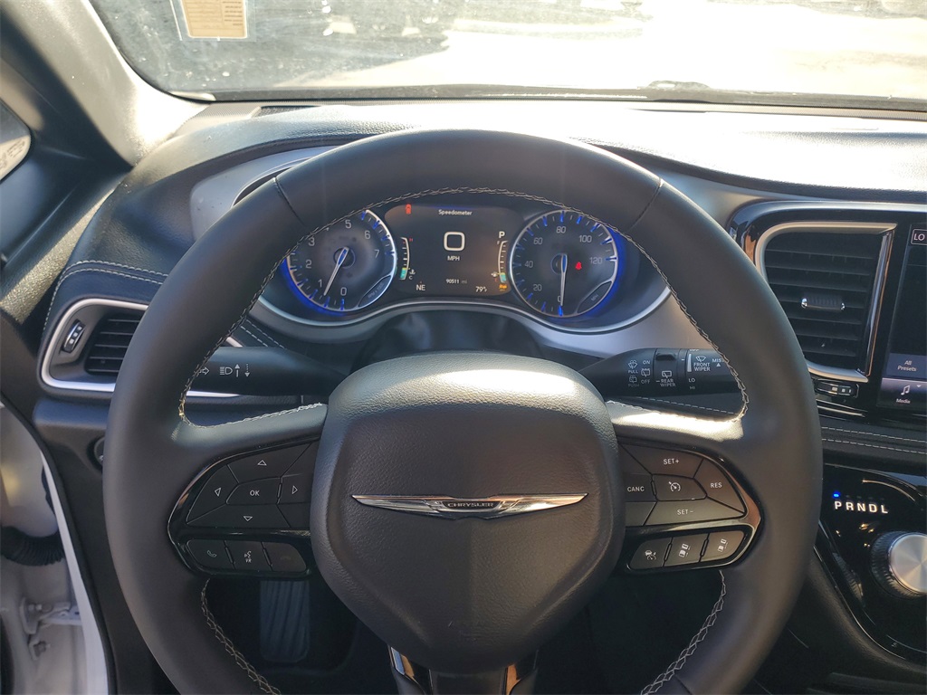 2024 Chrysler Pacifica Touring photo 19