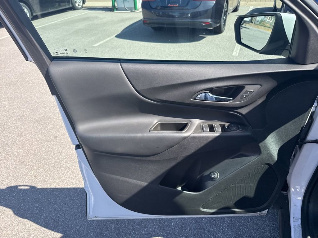 2022 Chevrolet Equinox LT photo 10