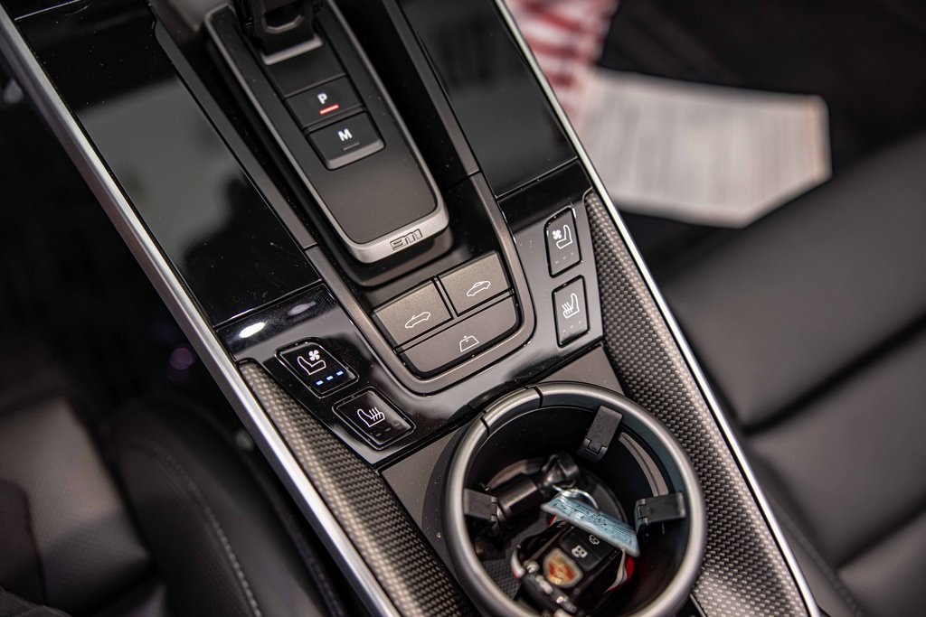 2025 PORSCHE 911 - Image 32