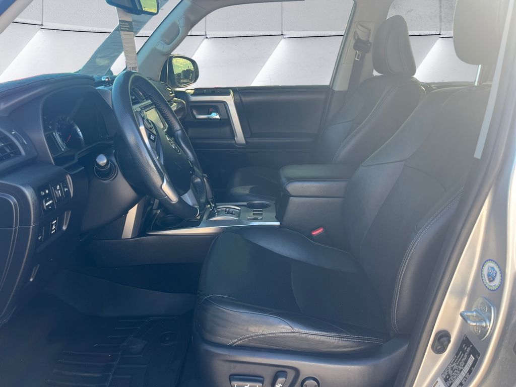 2015 Toyota 4Runner Limited photo 7