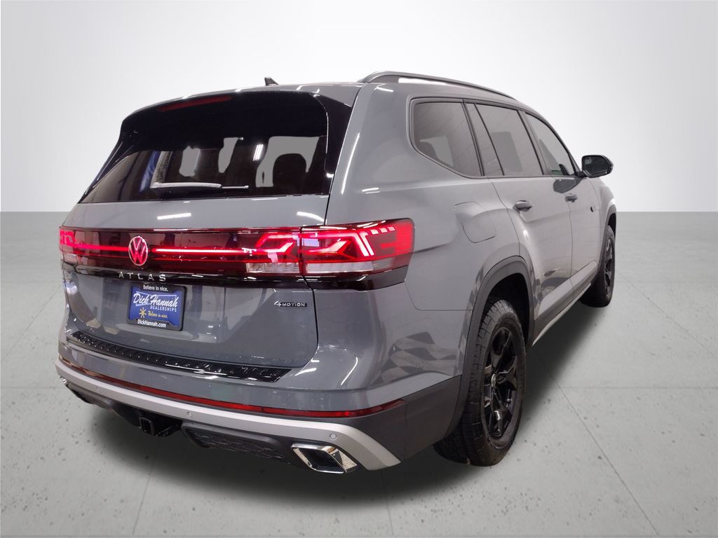 2025 Volkswagen Atlas Peak Edition SE photo 11