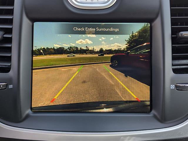 2022 Chrysler 300 Touring photo 6