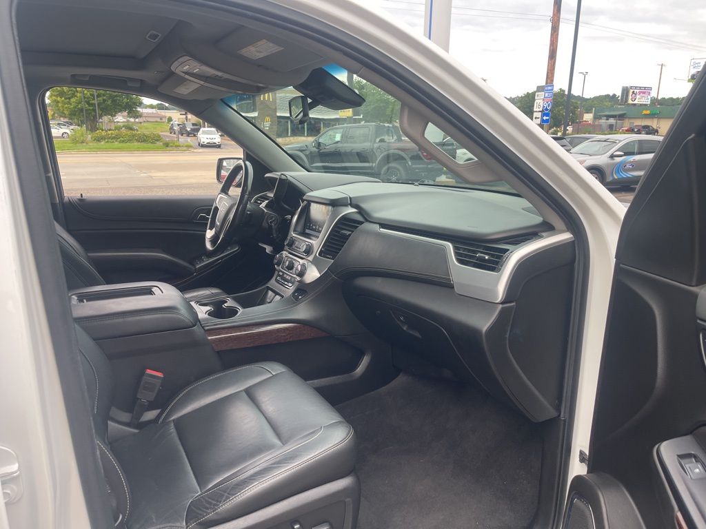 2019 Gmc Yukon SLT photo 35