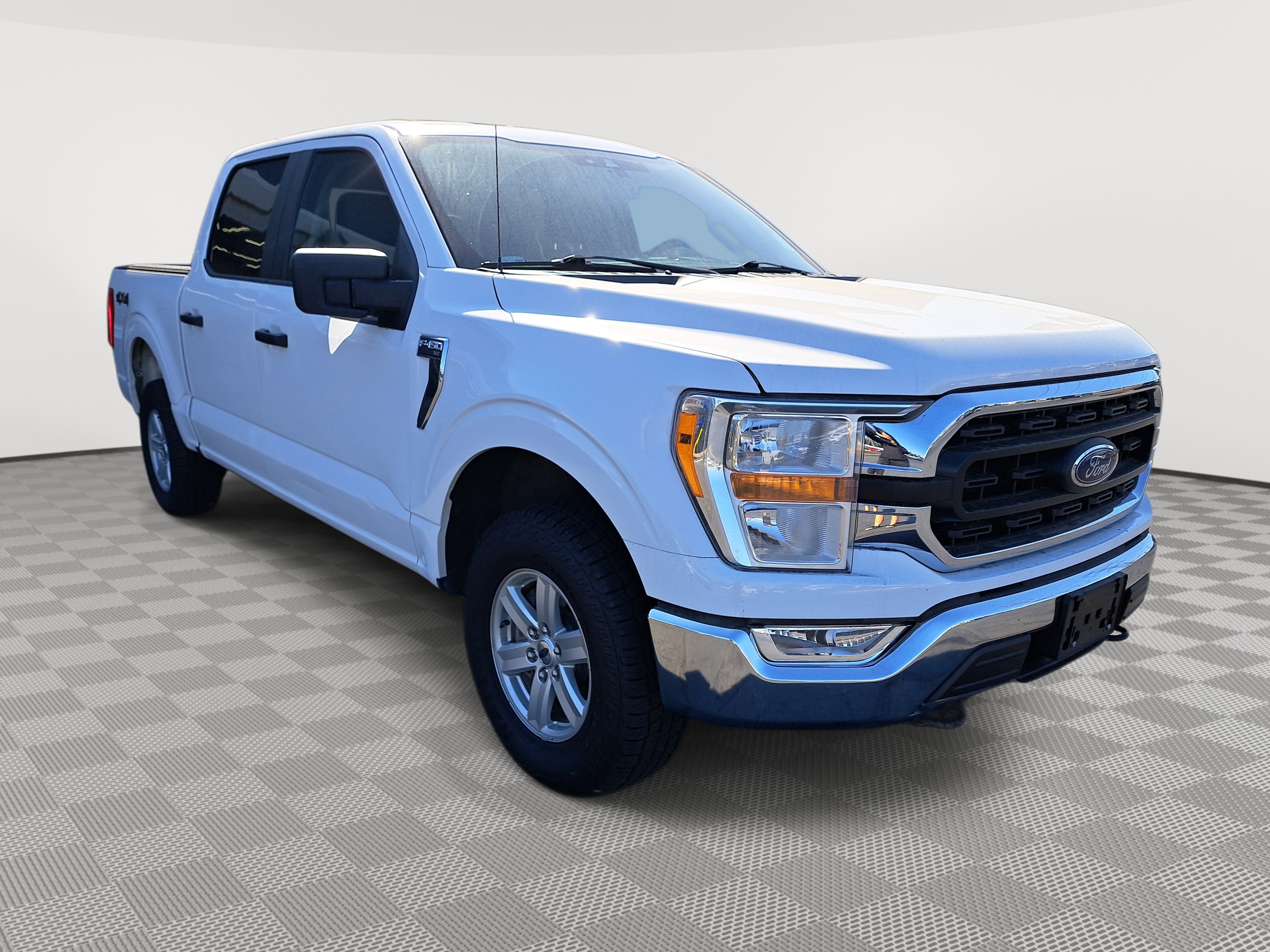 2021 Ford F-150 XLT photo 3
