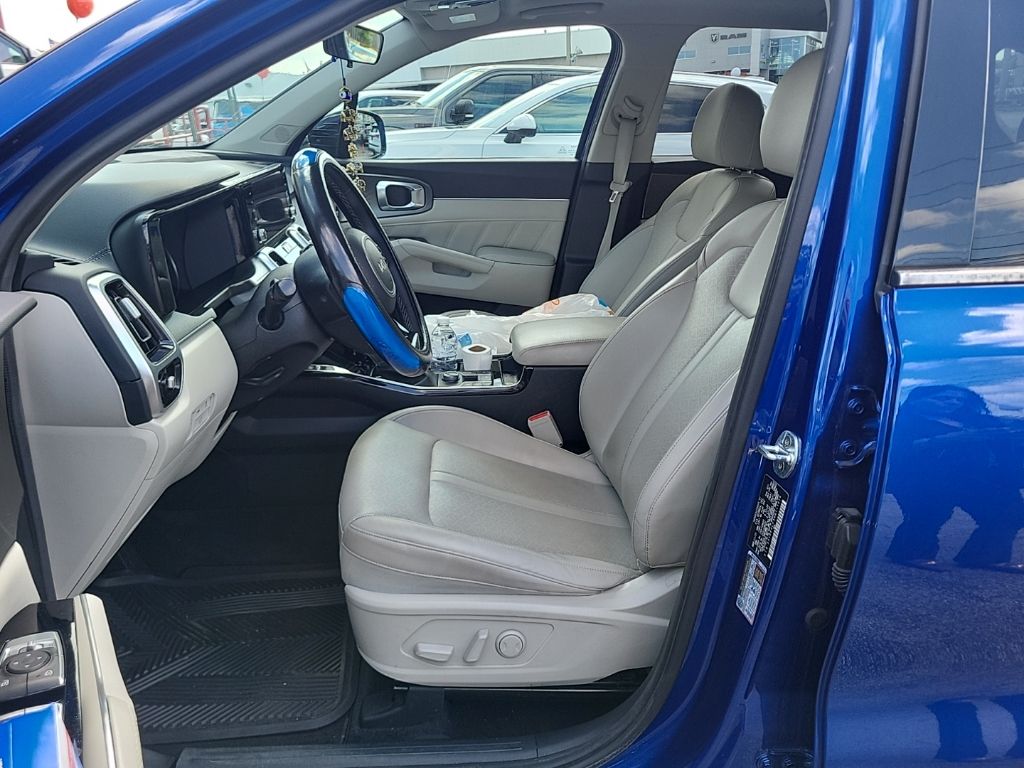 2022 Kia Sorento SX photo 3