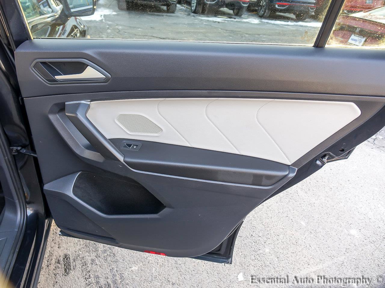 2021 VOLKSWAGEN TIGUAN - Image 22