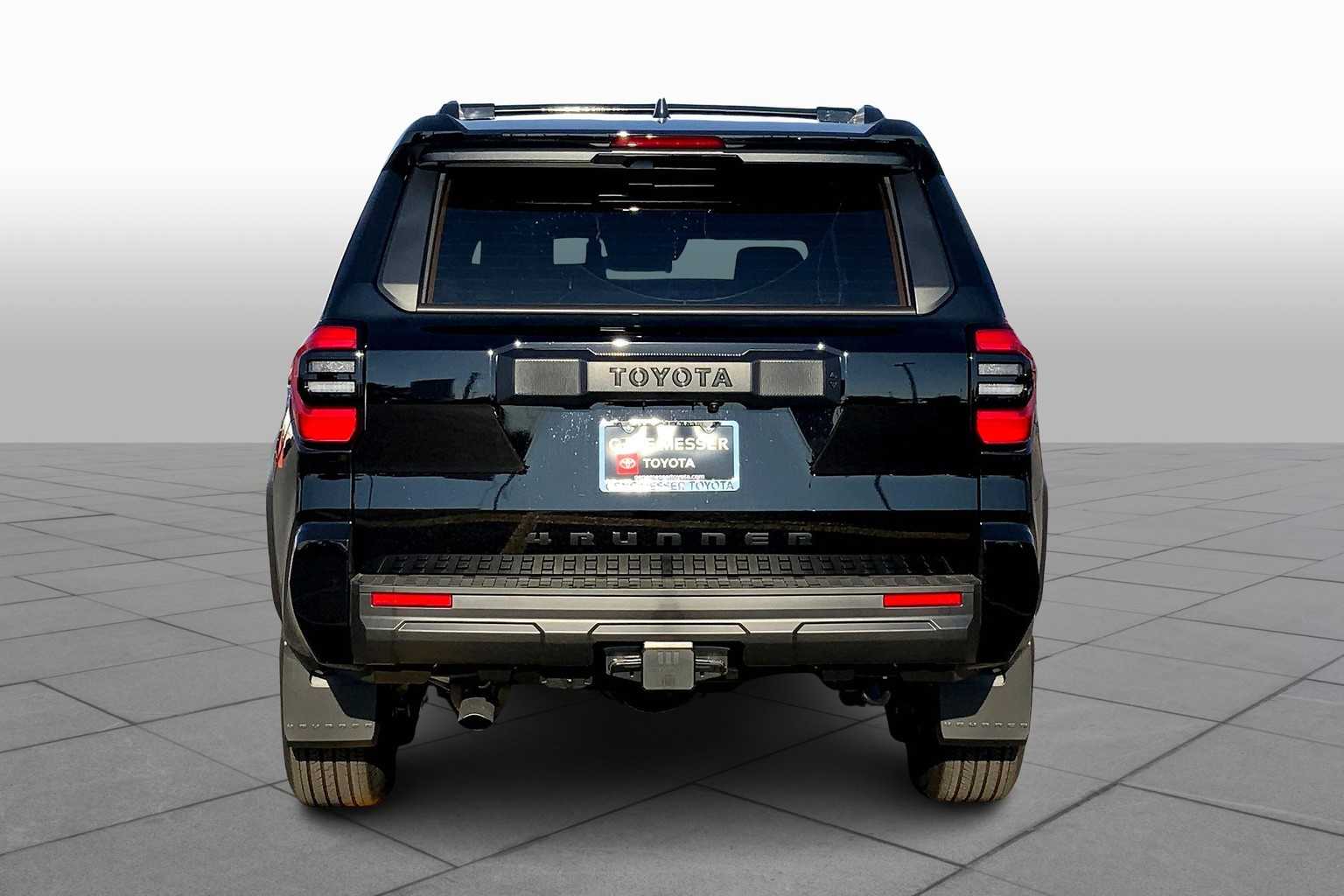 2025 Toyota 4Runner SR5 4x4 Double Cab photo 4