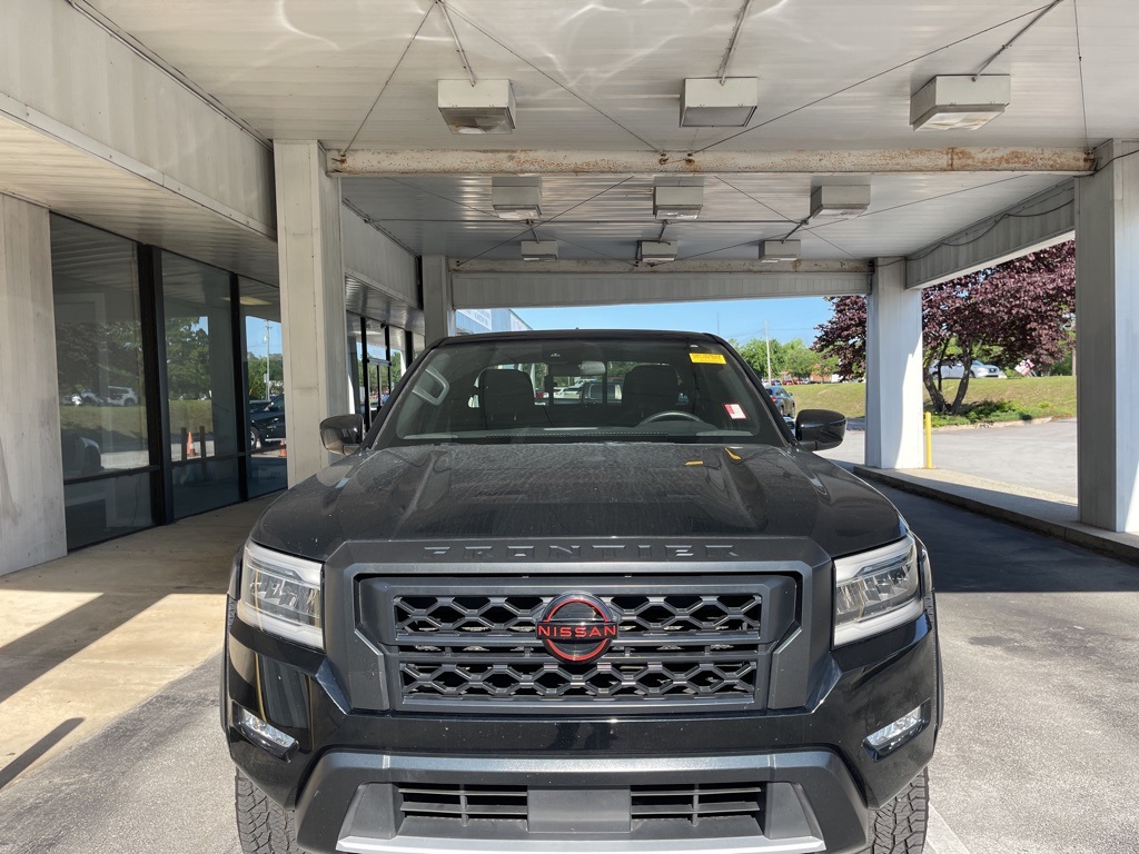 2023 Nissan Frontier PRO-4X photo 2