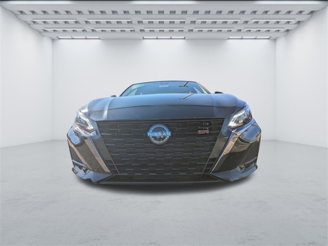 2024 Nissan Altima 2.5 SR photo 2