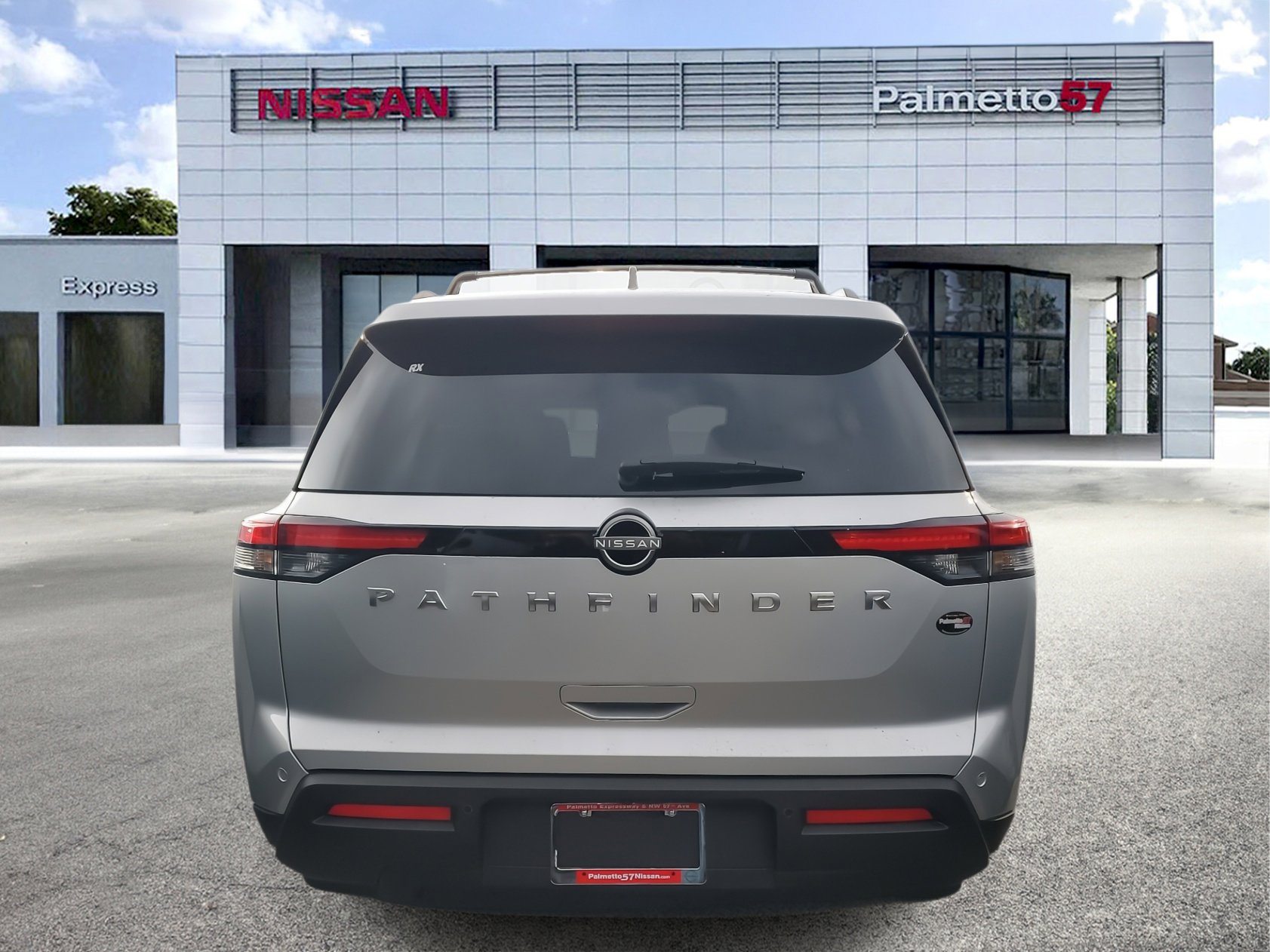 2025 Nissan Pathfinder SV photo 2