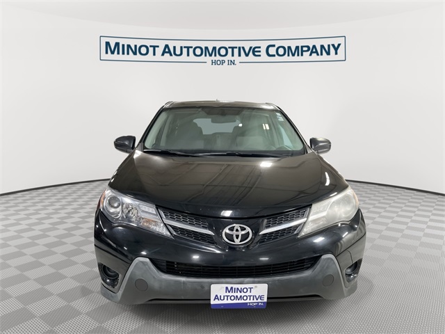 2015 Toyota RAV4 LE photo 3