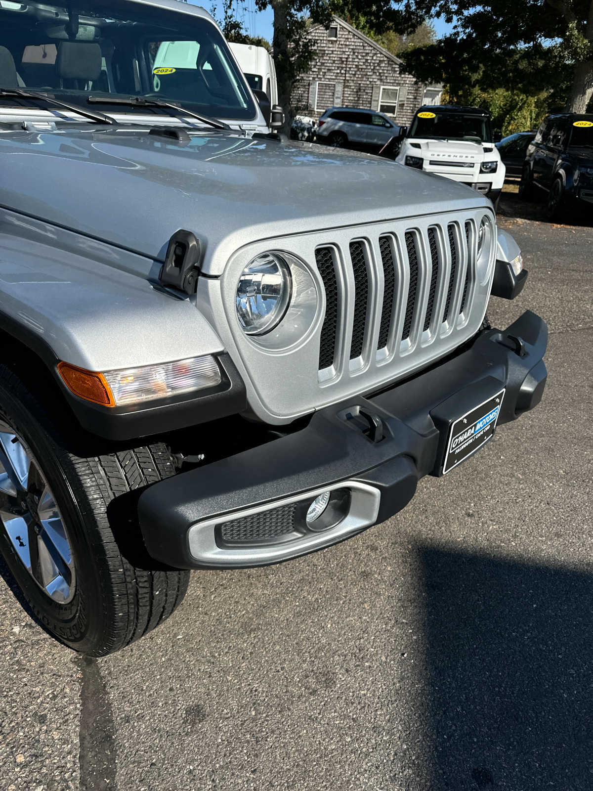 2023 Jeep Wrangler Sahara photo 6