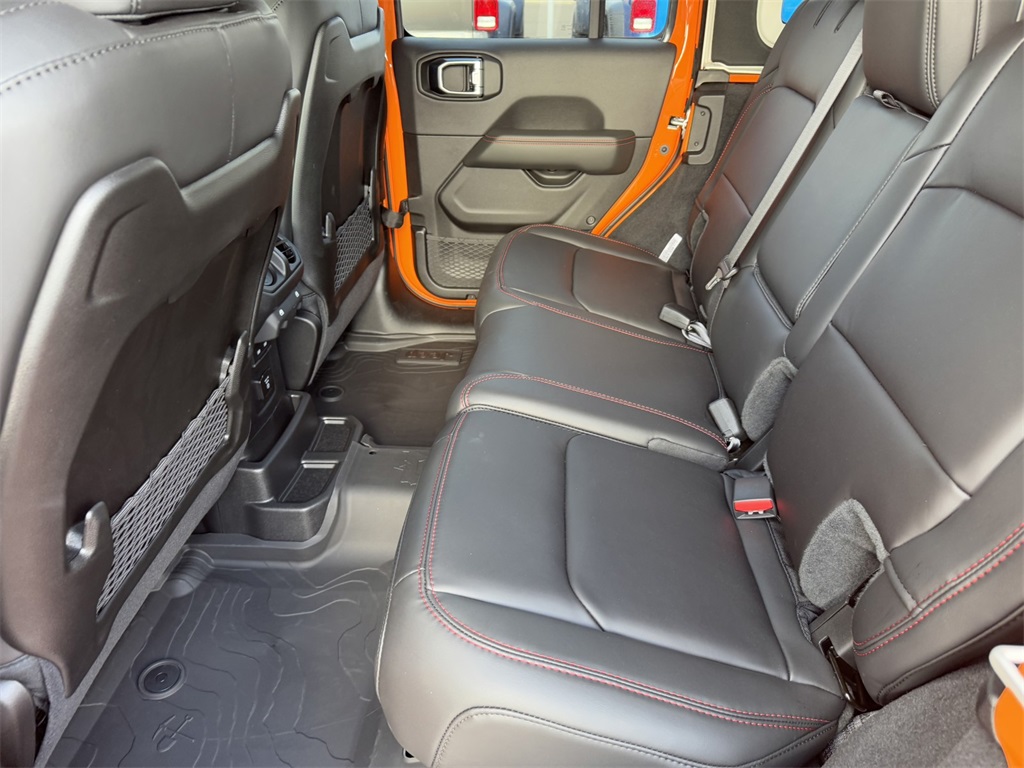 2025 Jeep Wrangler Rubicon X photo 8