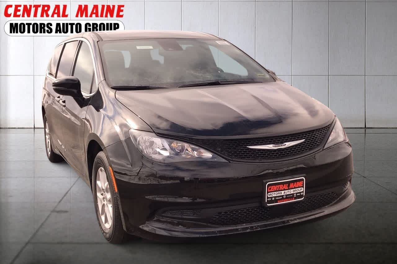 2025 Chrysler Voyager LX