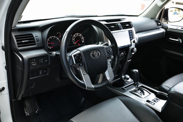 2024 Toyota 4Runner SR5 Premium photo 17