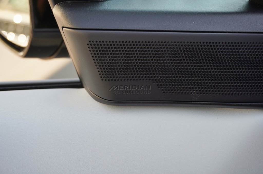 2025 Land Rover Range Rover Sport SE photo 10