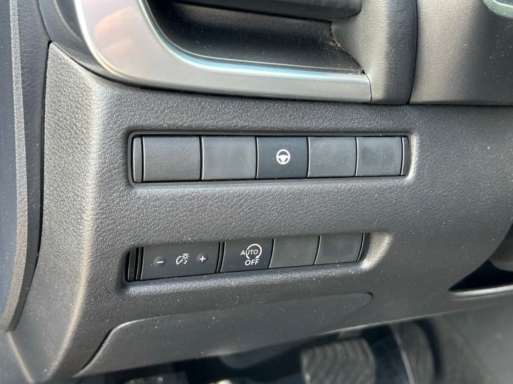 2023 Nissan Rogue SV photo 35