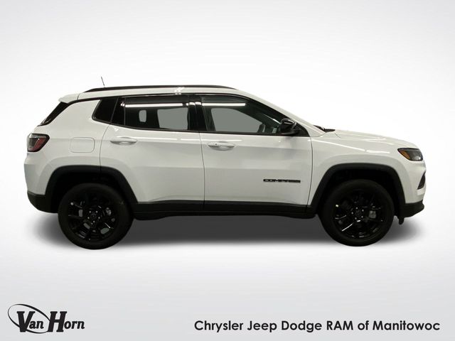 2025 Jeep Compass Latitude photo 2