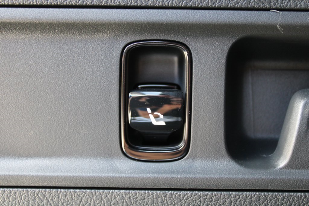 2025 Mercedes Benz GLC 350e 4MATIC photo 8