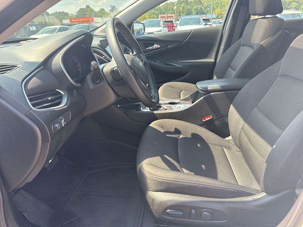 2024 Chevrolet Malibu 1LT photo 10