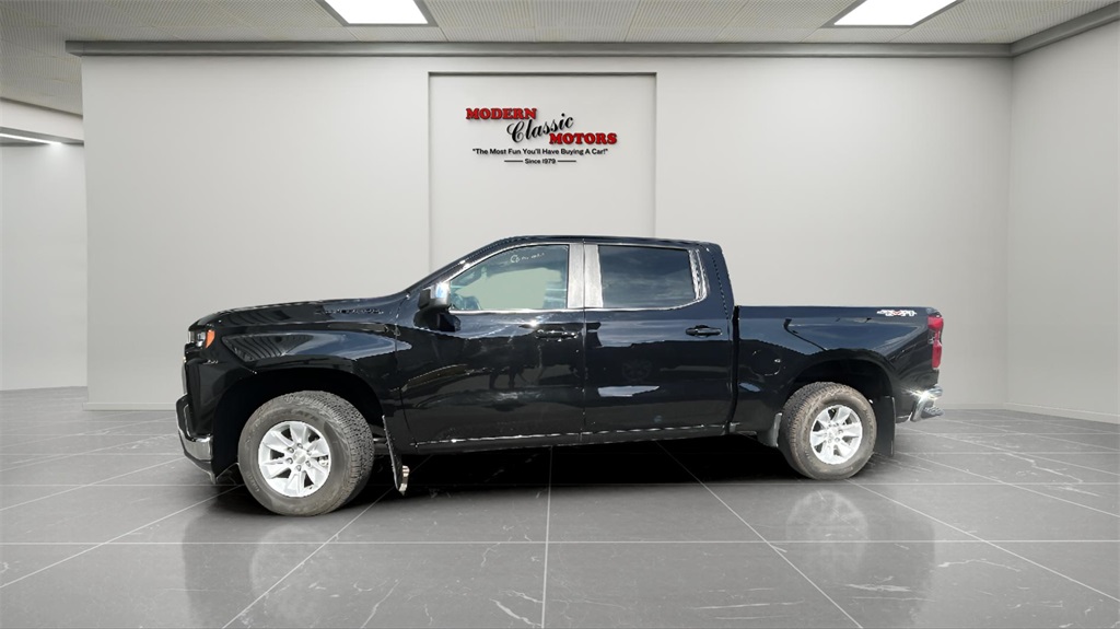 2022 Chevrolet Silverado 1500 LT photo 2