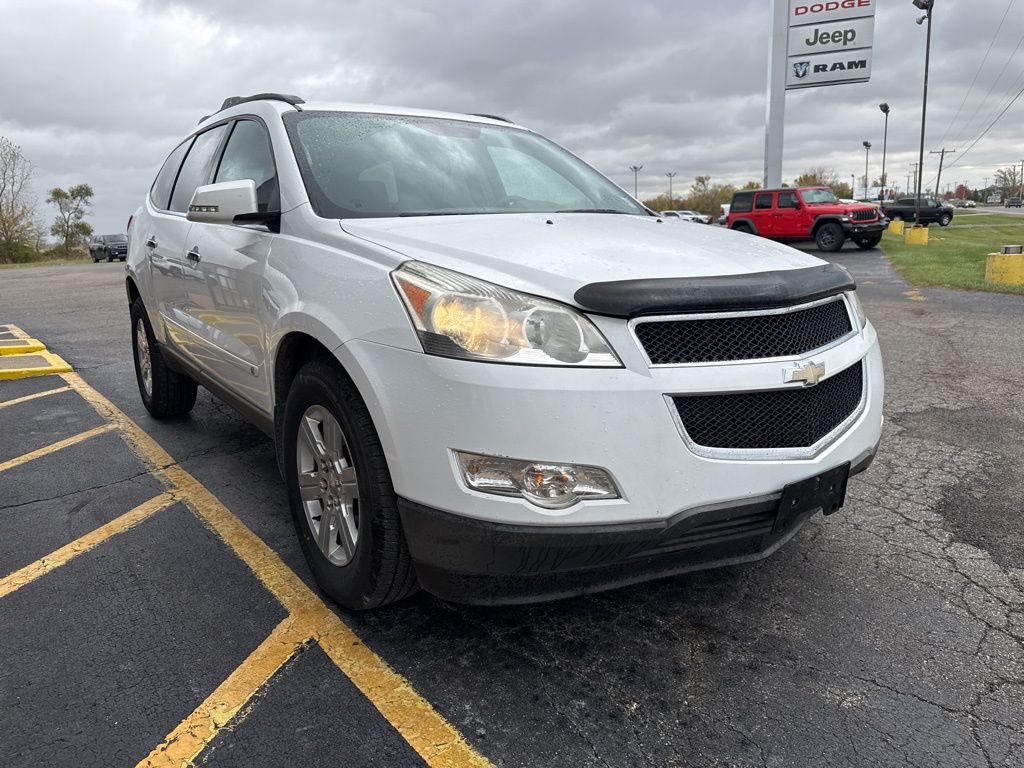 Used 2010 Chevrolet Traverse 1LT with VIN 1GNLVFED0AS143623 for sale in Wellington, OH