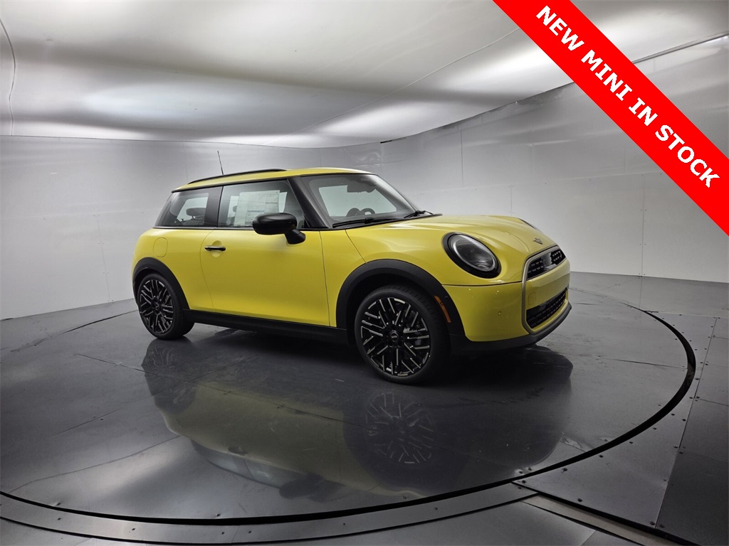 2026 MINI Hardtop 2 Door S's photo