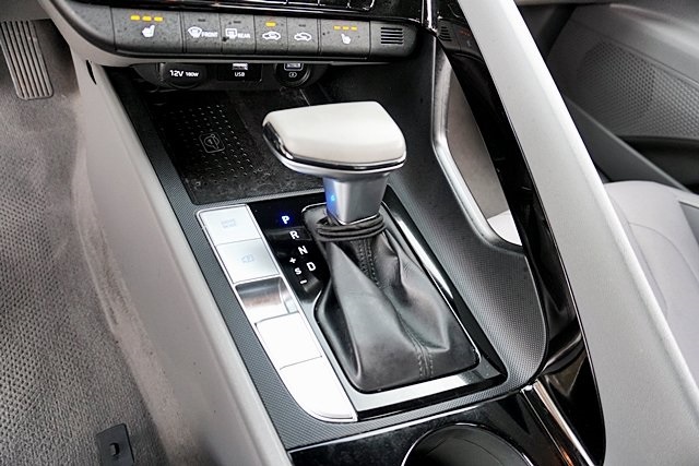 Used 2021 Gray Hyundai SEL image 28