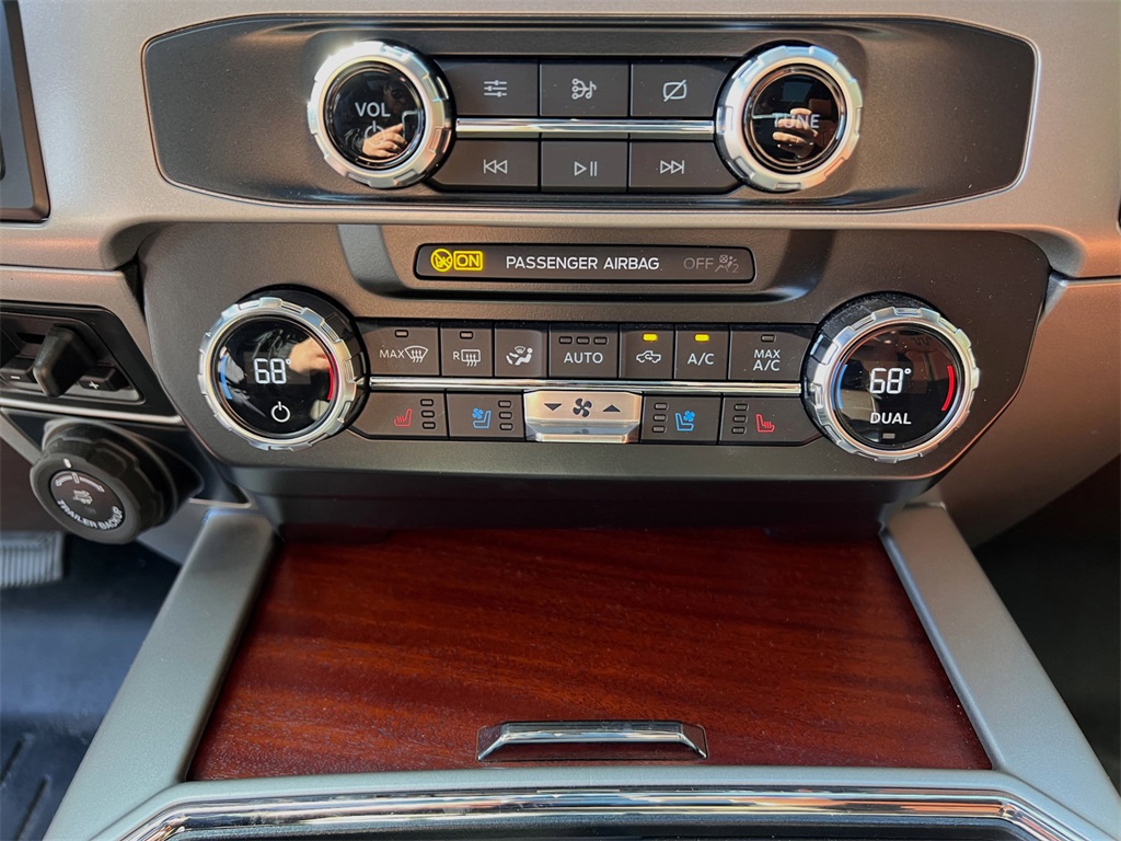 2022 Ford F-350 photo 35