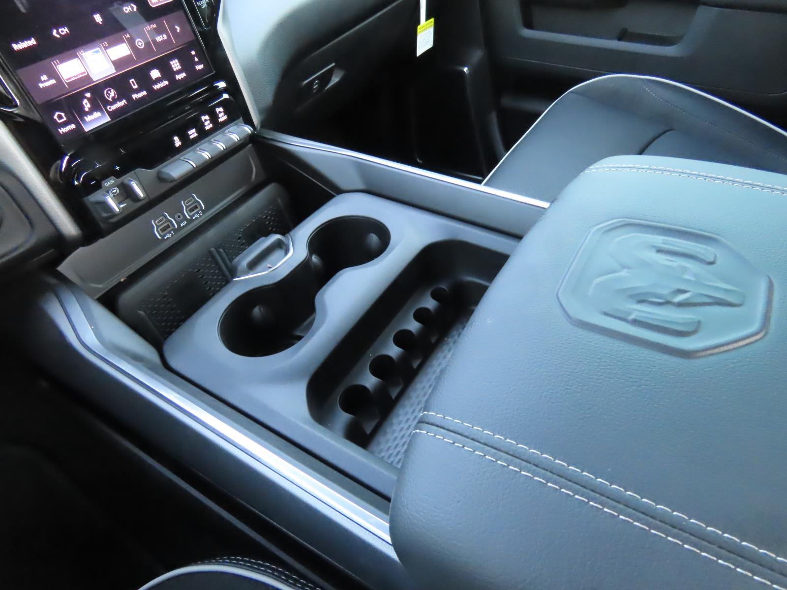 2026 Ram 2500 Laramie photo 29