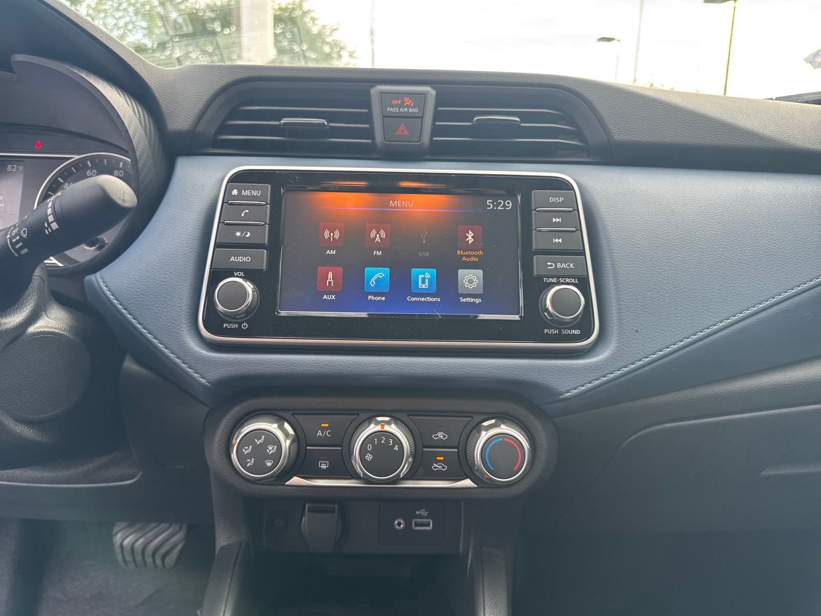 2025 Nissan Versa 1.6 SV photo 16