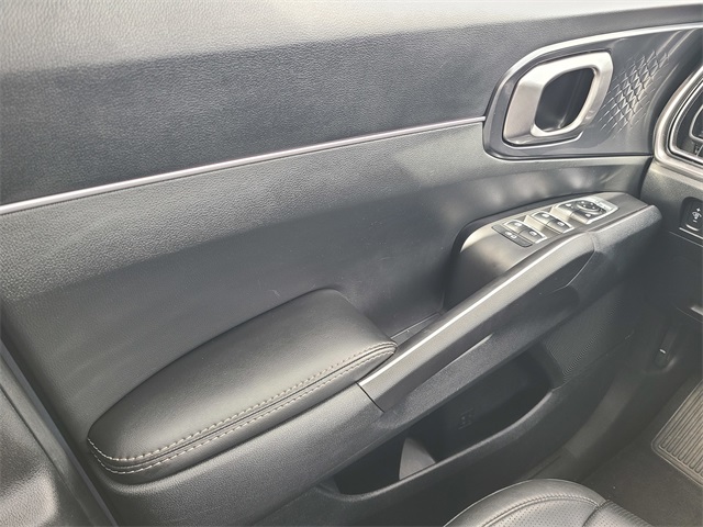 2024 Kia Sorento S photo 33