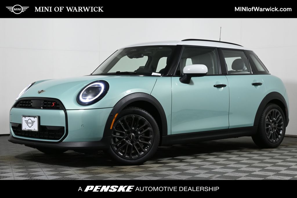 2026 MINI Hardtop 4 Door S's photo