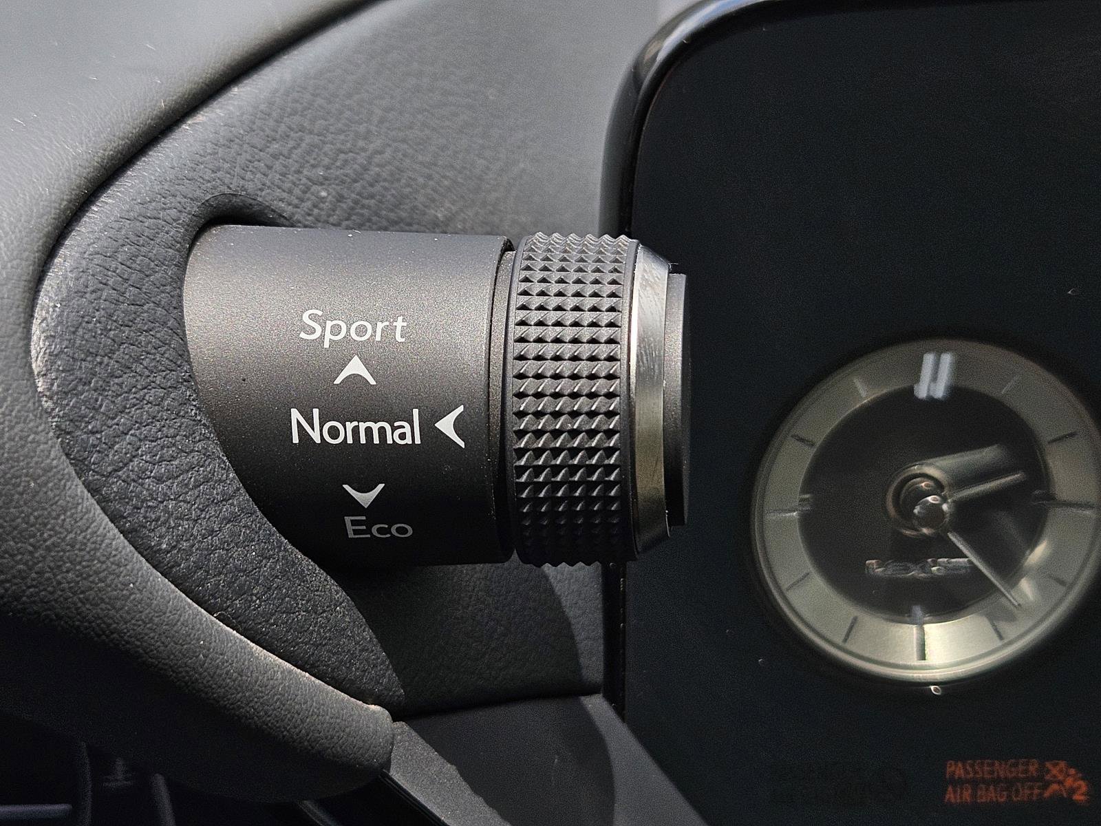 2022 Lexus ES 300h photo 18
