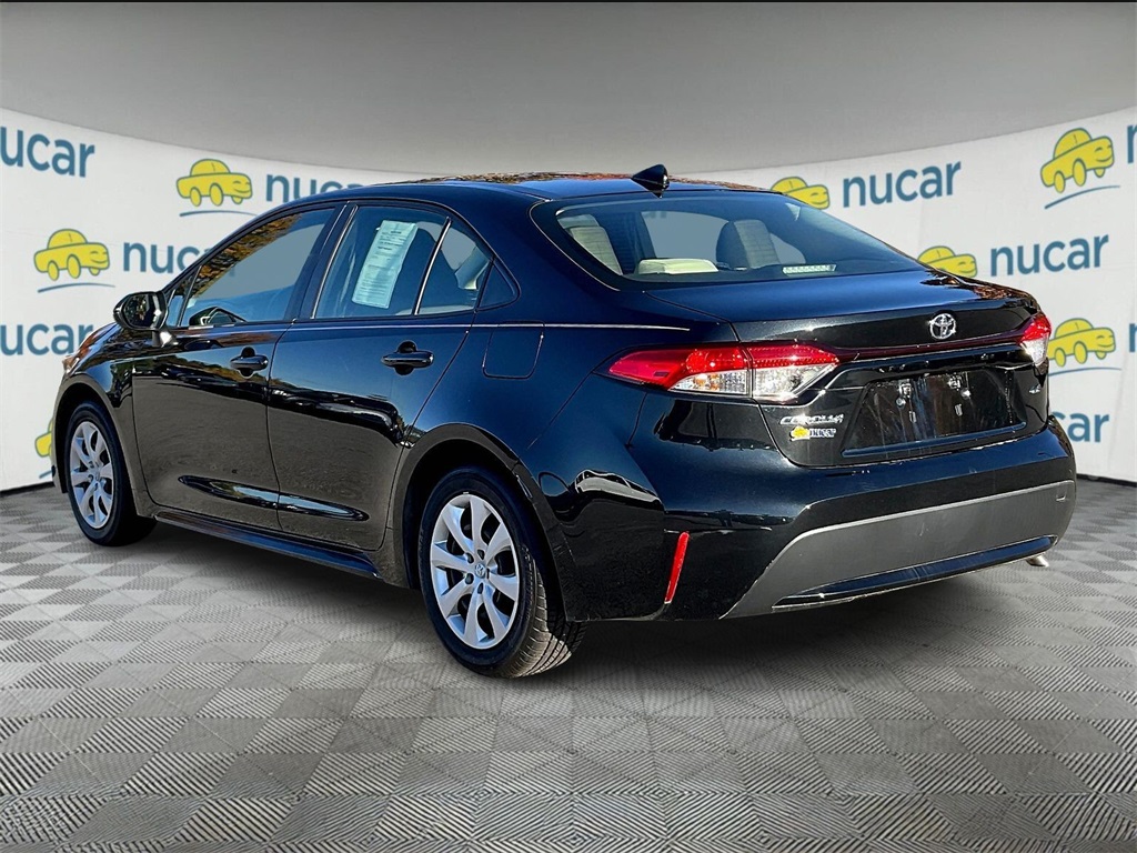 2021 Toyota Corolla LE photo 4