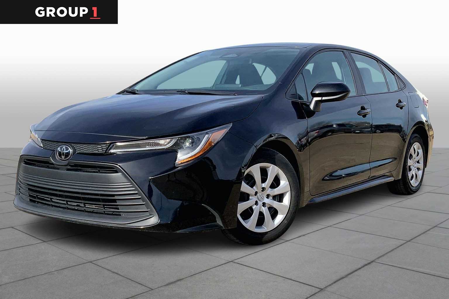 2024 Toyota Corolla LE's photo