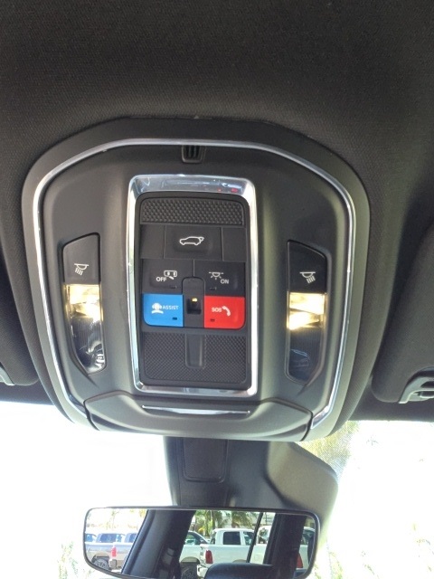 2023 Jeep Wagoneer L Series II photo 23