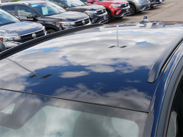 2024 Volkswagen ID.4 Standard photo 11