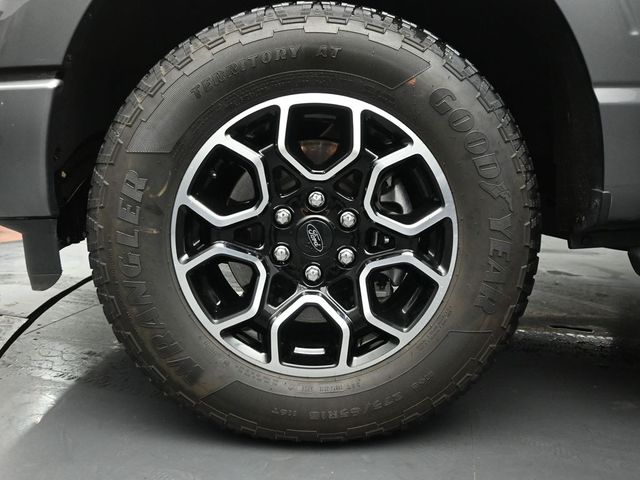 2023 FORD F-150 - Image 32