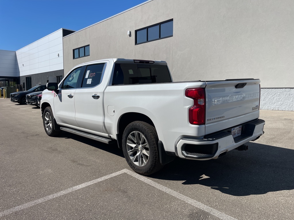 2019 Chevrolet Silverado 1500 High Country photo 2