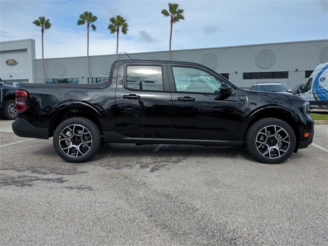 2025 Ford Maverick Lariat photo 2