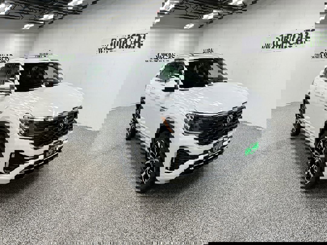 2026 Volkswagen Atlas Cross Sport SEL Premium R-LINE's photo