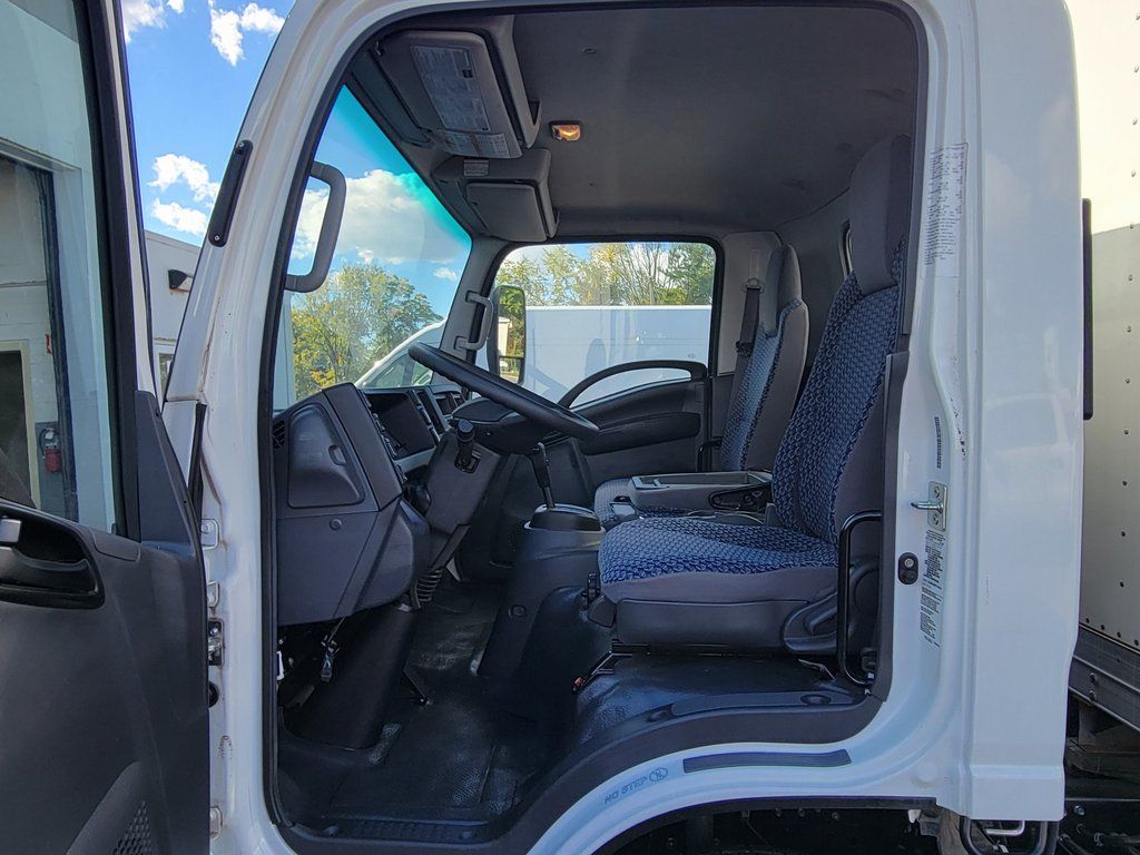 2023 Chevrolet Silverado Base photo 7