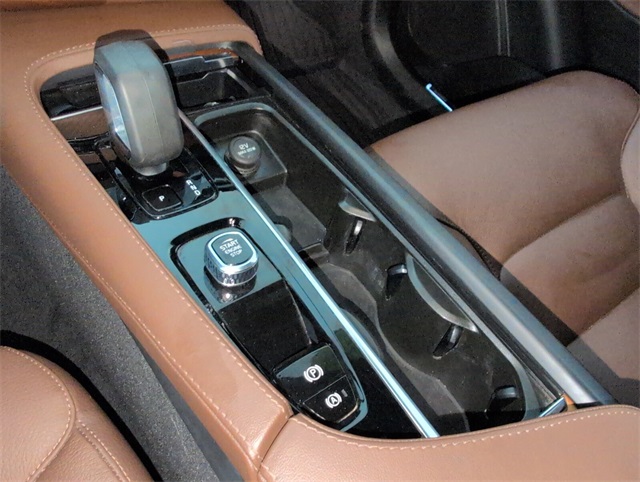 2024 Volvo XC90 Plus photo 22