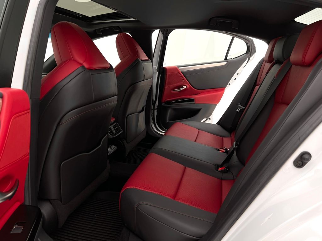 2022 Lexus ES 350 F SPORT photo 17