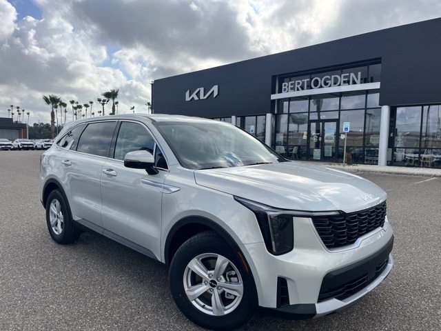 2026 Kia Sorento LX's photo