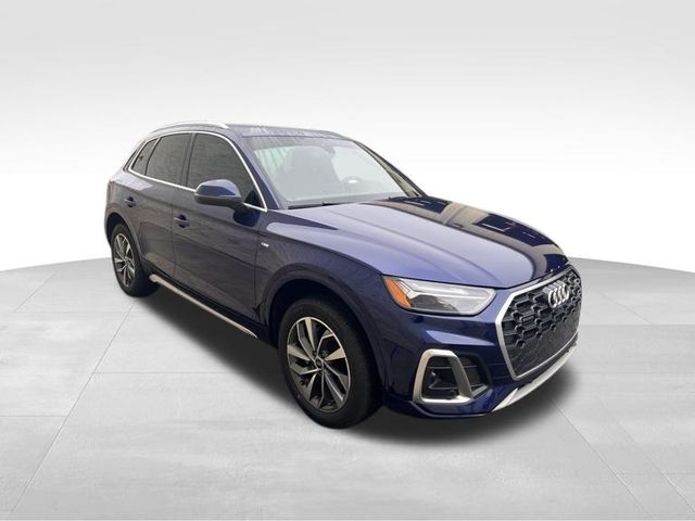2022 Audi Q5 45 S line Premium photo 3