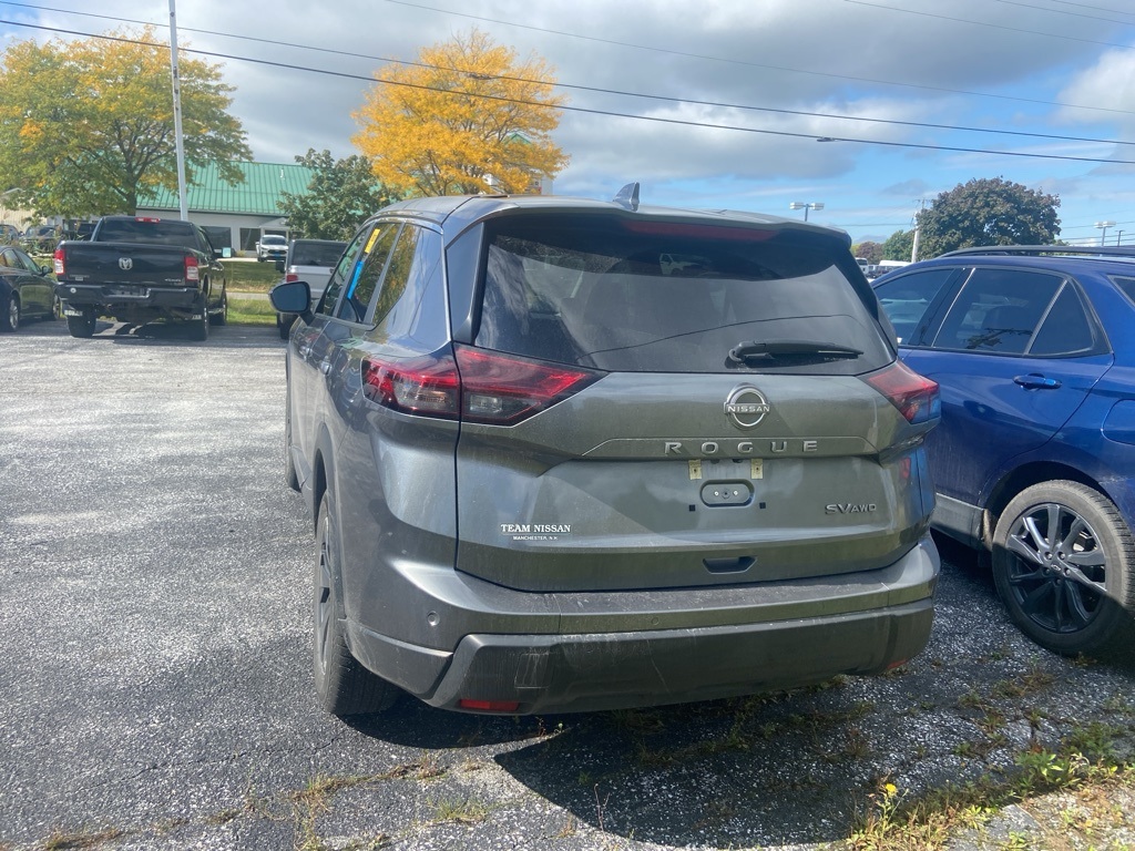 2024 Nissan Rogue SV photo 4