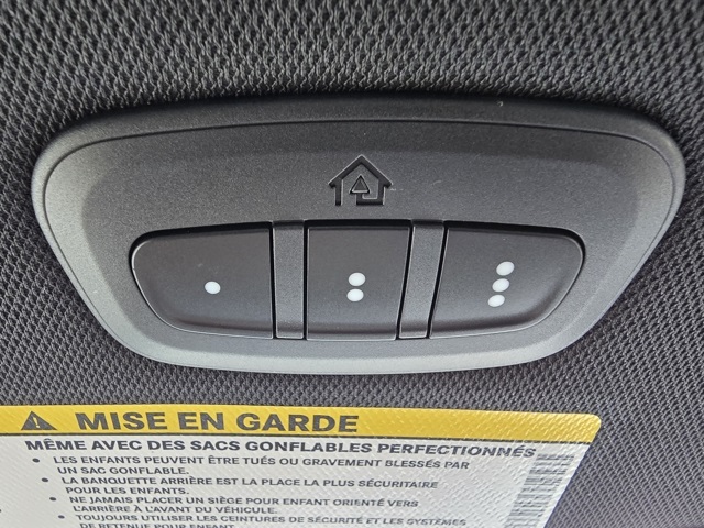2026 Chrysler Pacifica photo 17