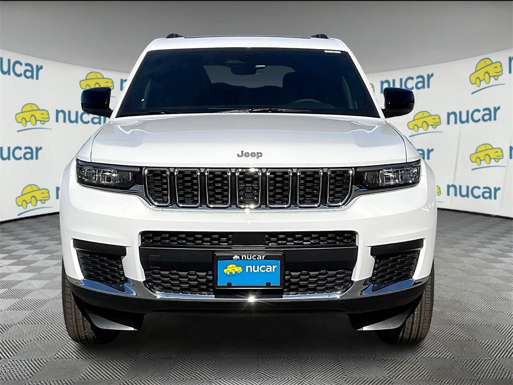 2025 Jeep Grand Cherokee Laredo X photo 2